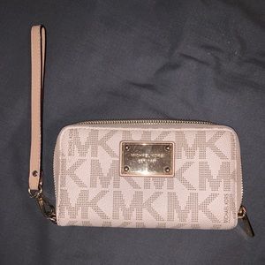 Michael Kors Wristlet/Wallet